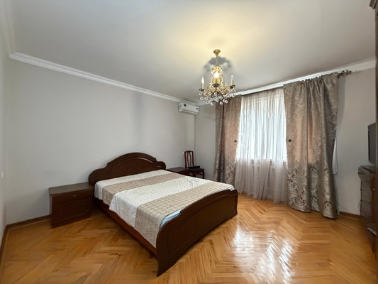 Купить 4-комнатную квартиру