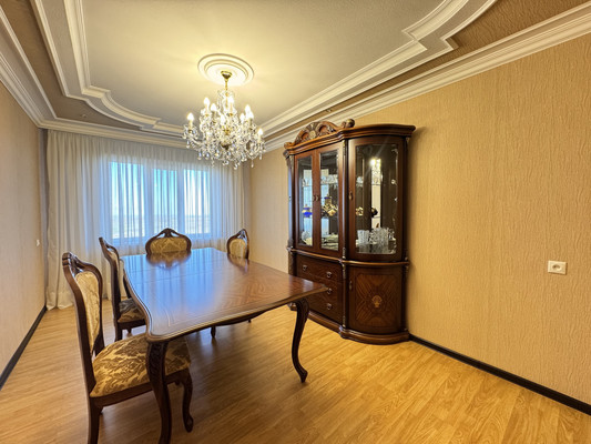 Купить 3-комнатную квартиру